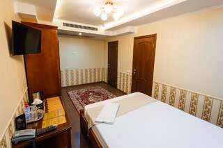 Отель Salut Hotel Almaty Алматы Люкс с 2 спальнями-3