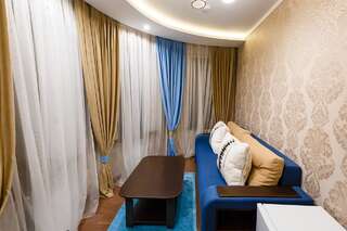 Отель Salut Hotel Almaty Алматы Номер-студио Делюкс с кроватью размера "king-size"-3