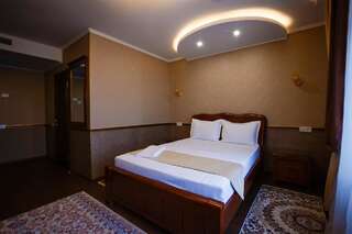 Отель Salut Hotel Almaty Алматы Люкс с 1 спальней-4