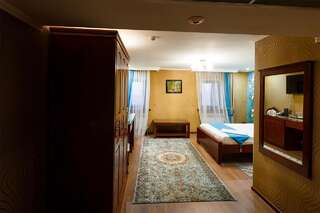 Отель Salut Hotel Almaty Алматы Полулюкс-1