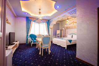Отель Salut Hotel Almaty Алматы Суперлюкс-1